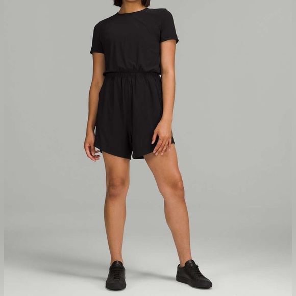 Lululemon Lightweight High-Neck Romper W1DU9R Black size 6 - Picture 1 of 6